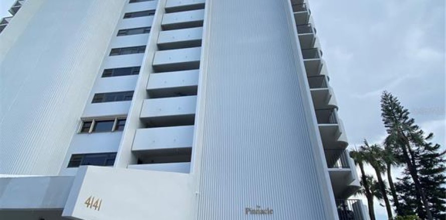 Condominio en Tampa, Florida, 2 dormitorios № 1904883