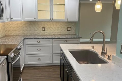 Снять в аренду кондоминиум в Тампа, Флорида 5 комнат, 159.05м2, № 1904883 - фото 8