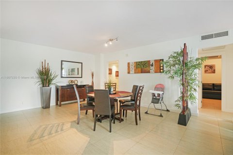 Condominio en venta en Hollywood, Florida, 2 dormitorios, 125.05 m2 № 1959633 - foto 10