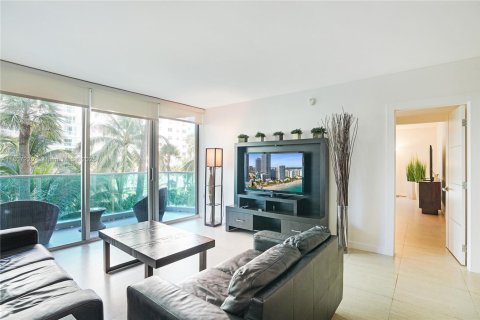 Condominio en venta en Hollywood, Florida, 2 dormitorios, 125.05 m2 № 1959633 - foto 3
