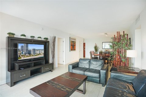 Condominio en venta en Hollywood, Florida, 2 dormitorios, 125.05 m2 № 1959633 - foto 5