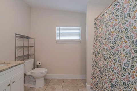 House in Vero Beach, Florida 2 bedrooms, 102.19 sq.m. № 2245218 - photo 22