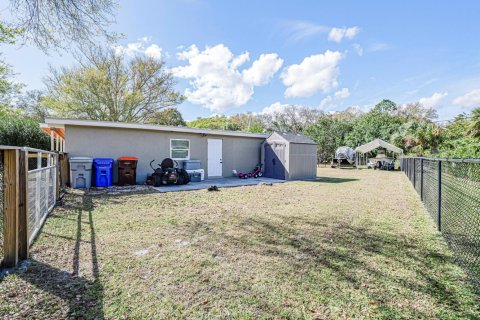 House in Vero Beach, Florida 2 bedrooms, 102.19 sq.m. № 2245218 - photo 25