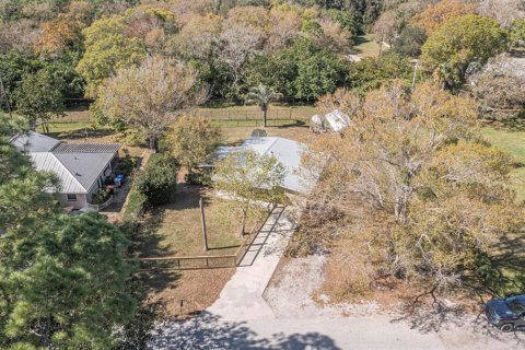 House in Vero Beach, Florida 2 bedrooms, 102.19 sq.m. № 2245218 - photo 28