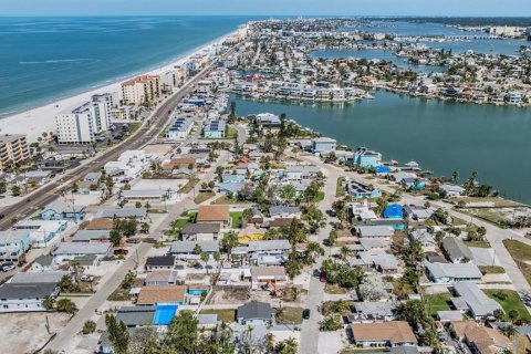 Immobilier commercial à vendre à Madeira Beach, Floride: 4 chambres, 114.83 m2 № 1737080 - photo 26