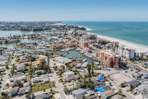 Immobilier commercial à vendre à Madeira Beach, Floride: 4 chambres, 114.83 m2 № 1737080 - photo 24