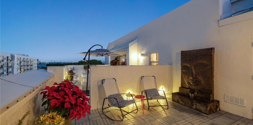 Condo à Miami, Floride, 2 chambres  № 1997925