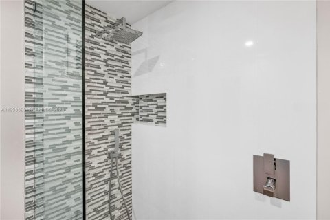 Copropriété à vendre à Miami, Floride: 2 chambres, 101.17 m2 № 1997925 - photo 20