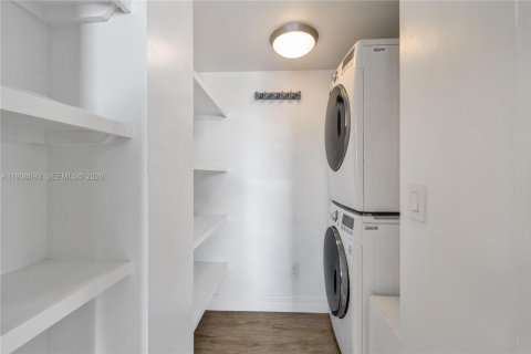 Copropriété à vendre à Miami, Floride: 2 chambres, 101.17 m2 № 1997925 - photo 26