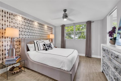 Copropriété à vendre à Miami, Floride: 2 chambres, 101.17 m2 № 1997925 - photo 16