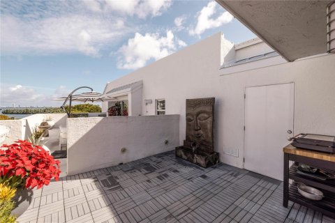 Copropriété à vendre à Miami, Floride: 2 chambres, 101.17 m2 № 1997925 - photo 29