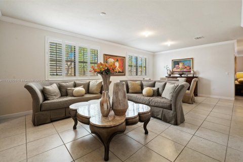 House in Cutler Bay, Florida 5 bedrooms, 270.9 sq.m. № 1743803 - photo 3