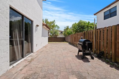 House in Cutler Bay, Florida 5 bedrooms, 270.9 sq.m. № 1743803 - photo 29