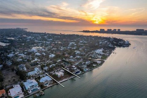 House in Sarasota, Florida 3 bedrooms, 351.91 sq.m. № 1543416 - photo 16