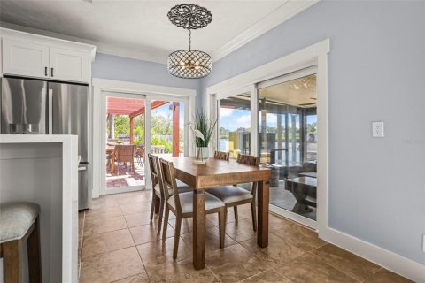 House in Palm Harbor, Florida 4 bedrooms, 297.84 sq.m. № 1871206 - photo 13