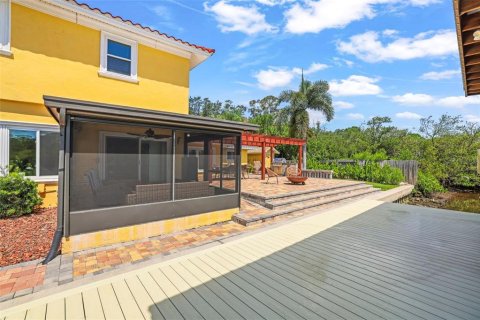 House in Palm Harbor, Florida 4 bedrooms, 297.84 sq.m. № 1871206 - photo 17