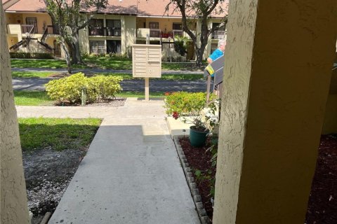 Condominio en venta en Deerfield Beach, Florida, 2 dormitorios, 106.84 m2 № 2250545 - foto 6