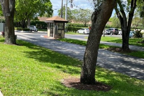 Condominio en venta en Deerfield Beach, Florida, 2 dormitorios, 106.84 m2 № 2250545 - foto 2