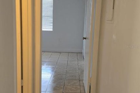 Condo in Orlando, Florida, 2 bedrooms  № 2110061 - photo 9