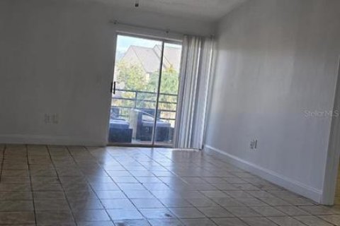 Condo in Orlando, Florida, 2 bedrooms  № 2110061 - photo 13
