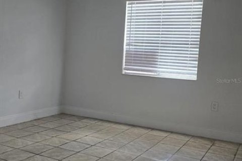 Condo in Orlando, Florida, 2 bedrooms  № 2110061 - photo 11