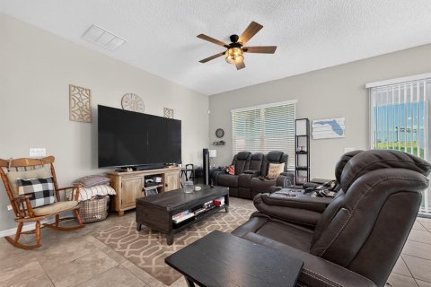 Casa en venta en Apopka, Florida, 3 dormitorios, 180.51 m2 № 2384269 - foto 6