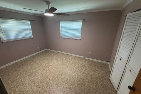 Casa en venta en Zephyrhills, Florida, 3 dormitorios, 241.55 m2 № 2353488 - foto 19