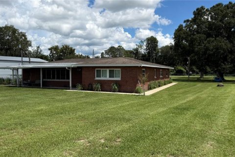 Casa en venta en Zephyrhills, Florida, 3 dormitorios, 241.55 m2 № 2353488 - foto 28