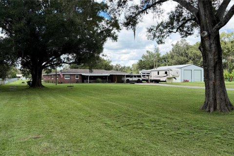 Casa en venta en Zephyrhills, Florida, 3 dormitorios, 241.55 m2 № 2353488 - foto 30