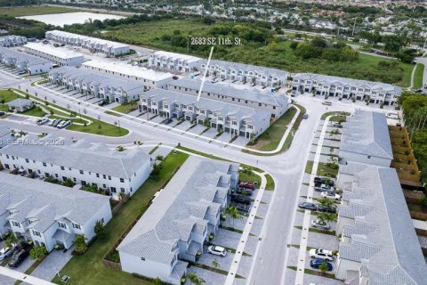 Touwnhouse à louer à Homestead, Floride: 3 chambres, 123.65 m2 № 2007542 - photo 23