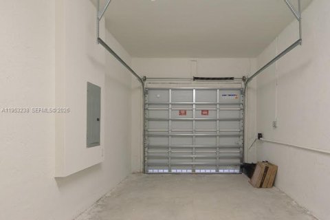 Touwnhouse à louer à Homestead, Floride: 3 chambres, 123.65 m2 № 2007542 - photo 21