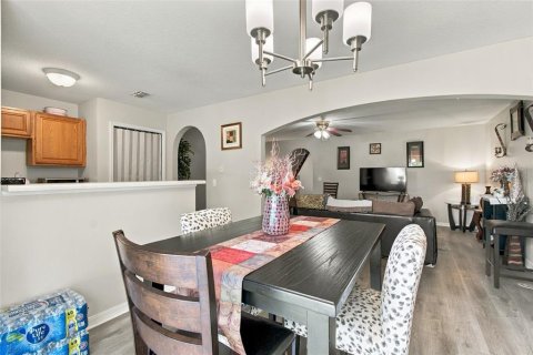 Touwnhouse à vendre à Tampa, Floride: 3 chambres, 163.88 m2 № 2389185 - photo 17