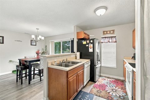 Touwnhouse à vendre à Tampa, Floride: 3 chambres, 163.88 m2 № 2389185 - photo 23