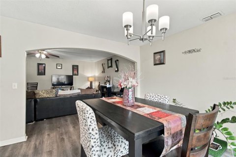 Touwnhouse à vendre à Tampa, Floride: 3 chambres, 163.88 m2 № 2389185 - photo 18