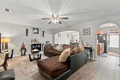 Touwnhouse à vendre à Tampa, Floride: 3 chambres, 163.88 m2 № 2389185 - photo 19