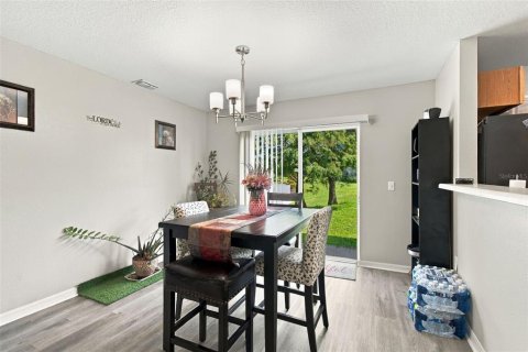 Touwnhouse à vendre à Tampa, Floride: 3 chambres, 163.88 m2 № 2389185 - photo 15