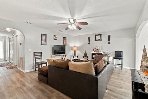 Touwnhouse à vendre à Tampa, Floride: 3 chambres, 163.88 m2 № 2389185 - photo 20