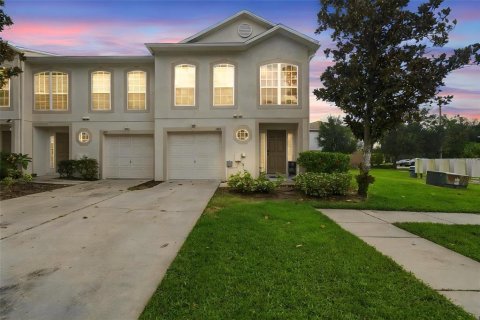 Touwnhouse à vendre à Tampa, Floride: 3 chambres, 163.88 m2 № 2389185 - photo 2