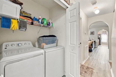 Touwnhouse à vendre à Tampa, Floride: 3 chambres, 163.88 m2 № 2389185 - photo 9