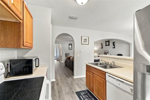 Touwnhouse à vendre à Tampa, Floride: 3 chambres, 163.88 m2 № 2389185 - photo 28