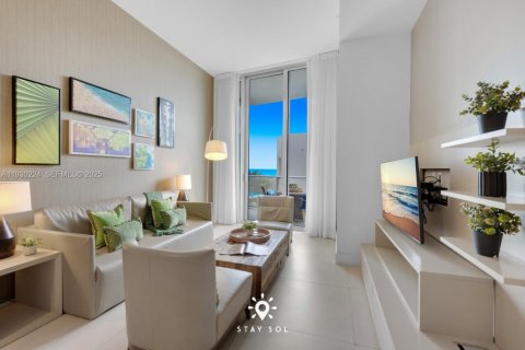 Copropriété à vendre à Hollywood, Floride: 1 chambre, 70.51 m2 № 1989260 - photo 1