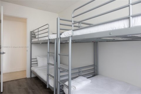 Купить кондоминиум в Халландейл-Бич, Флорида 3 спальни, 109.25м2, № 2013017 - фото 19