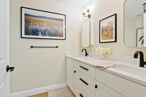 Condominio en alquiler en Sarasota, Florida, 2 dormitorios, 95.97 m2 № 1902345 - foto 15