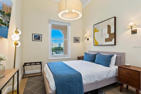 Condominio en alquiler en Sarasota, Florida, 2 dormitorios, 95.97 m2 № 1902345 - foto 16