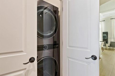 Condominio en alquiler en Sarasota, Florida, 2 dormitorios, 95.97 m2 № 1902345 - foto 18