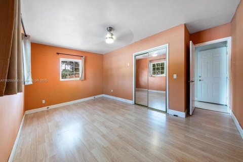 Casa en venta en North Miami, Florida, 3 dormitorios, 128.3 m2 № 1798711 - foto 17
