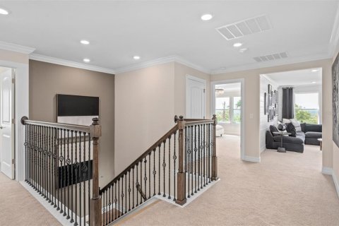 House in Apopka, Florida 5 bedrooms, 356.47 sq.m. № 1905450 - photo 24