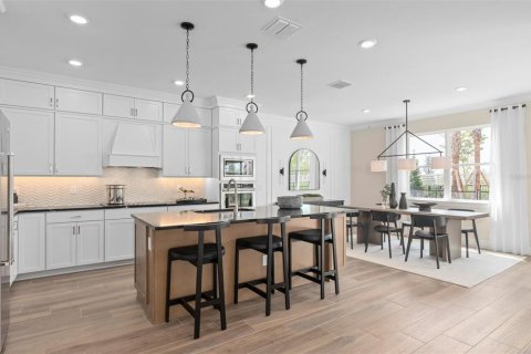 House in Apopka, Florida 5 bedrooms, 356.47 sq.m. № 1905450 - photo 13