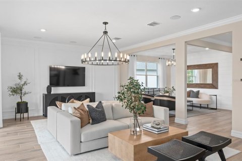 House in Apopka, Florida 5 bedrooms, 356.47 sq.m. № 1905450 - photo 10