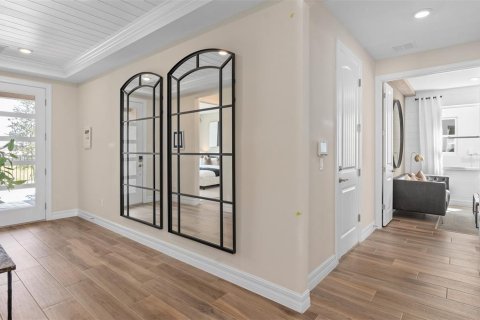 House in Apopka, Florida 5 bedrooms, 356.47 sq.m. № 1905450 - photo 5